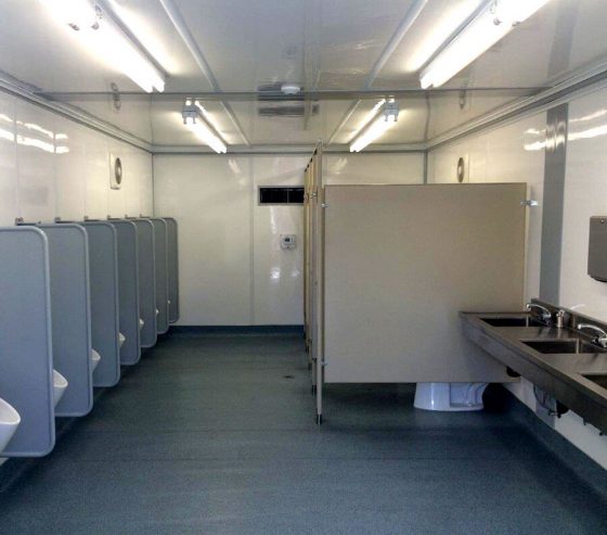 Xtreme Cube restrooms can incorporate a range of hardware including stalls, partitions, urinals and wash basins.