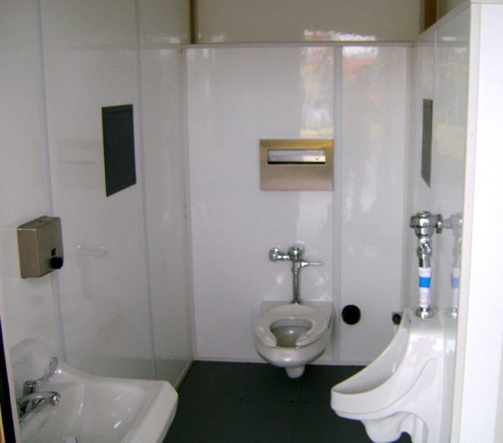 Complete customization of hardware, partitions and décor elements ensure the restroom gives the right impression for your business.