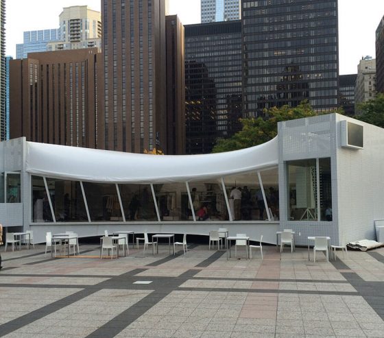 A curved glass store front gave a futuristic look to a ‘pop up’ fashion store.