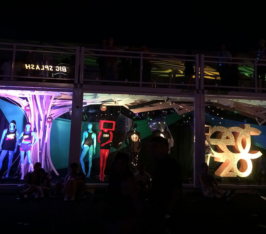 Large glass panels can be installed to provide giant displays at special events.
